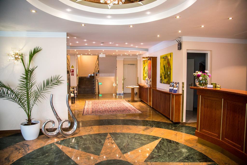 Hotel Admiral Am Kurpark Baden Ngoại thất bức ảnh